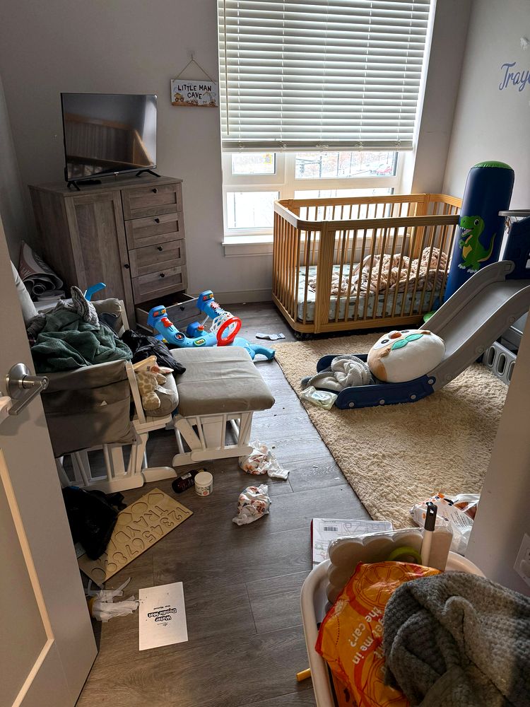 Messy nursery before cleaning